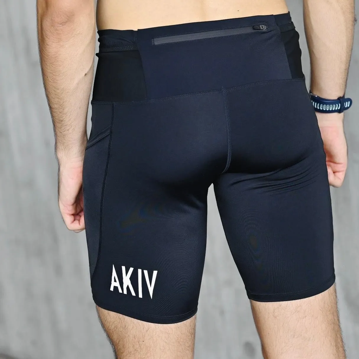 AKIV 2-in-1 Multi-Pocket Pro Tights Unisex | For Road Running