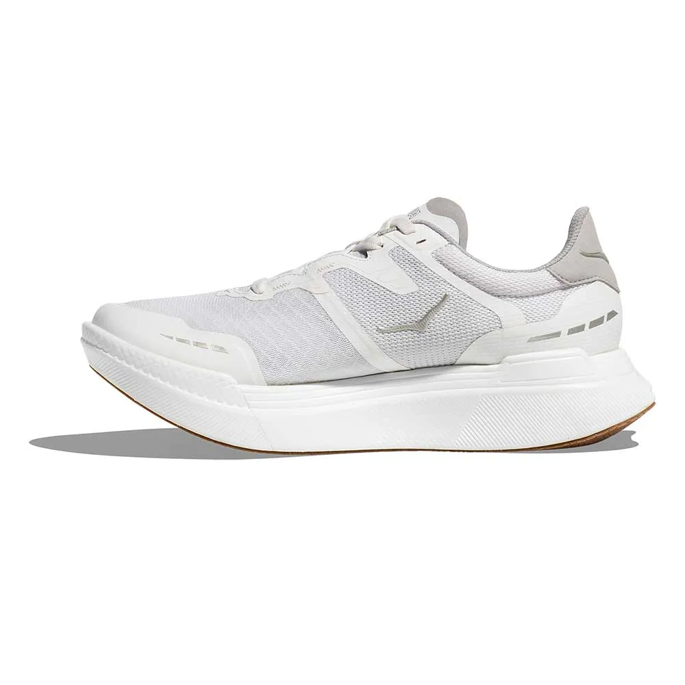 All Gender Transport X Running Shoe - White/White - Regular (D)