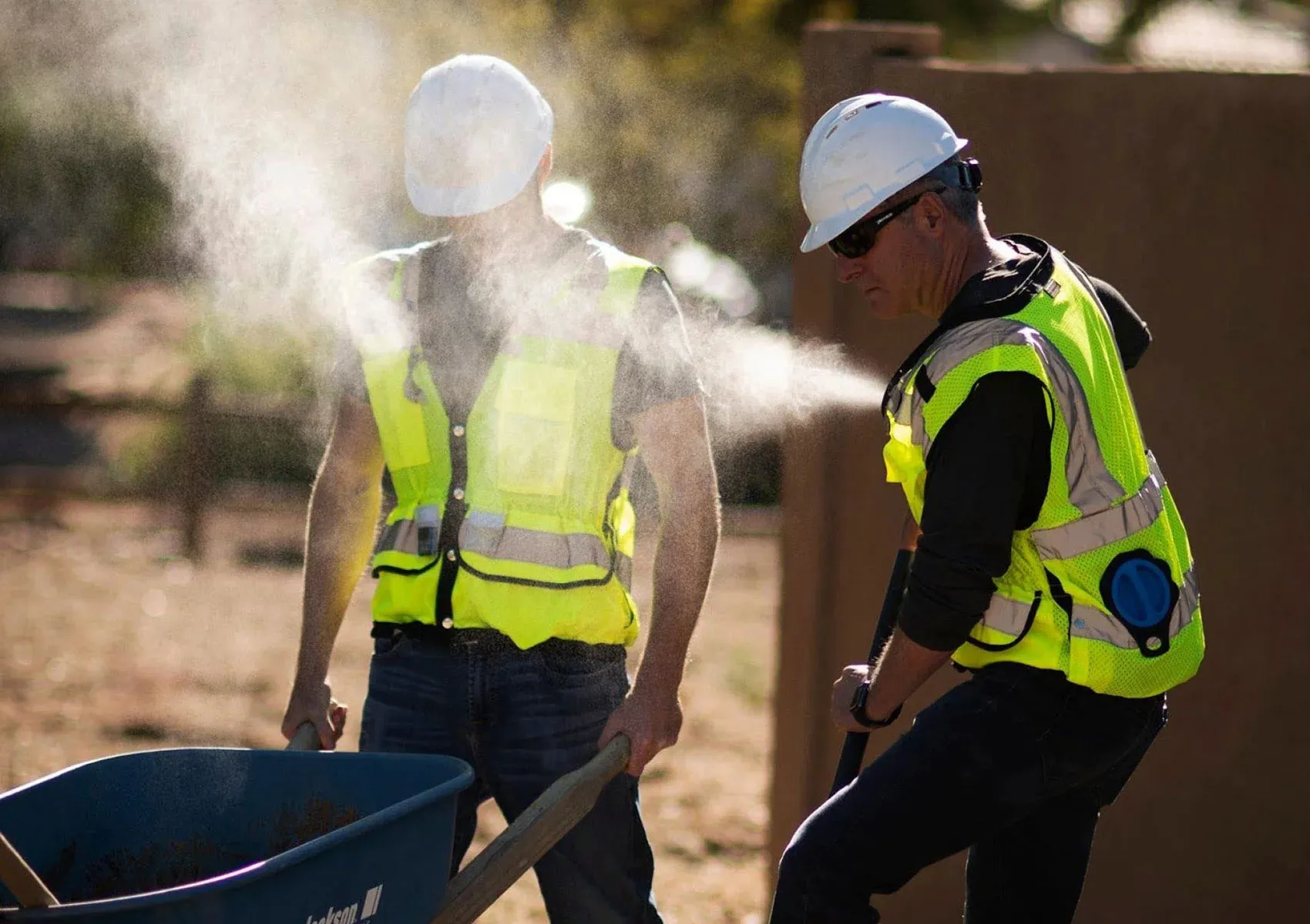 ExtremMist Class 2 High-Visibility Misting Vest