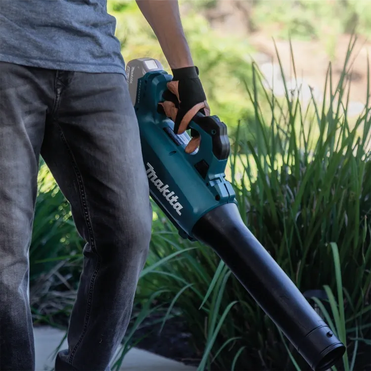 Makita XBU03Z 18V LXT® Lithium‑Ion Brushless Cordless Blower (Tool Only)