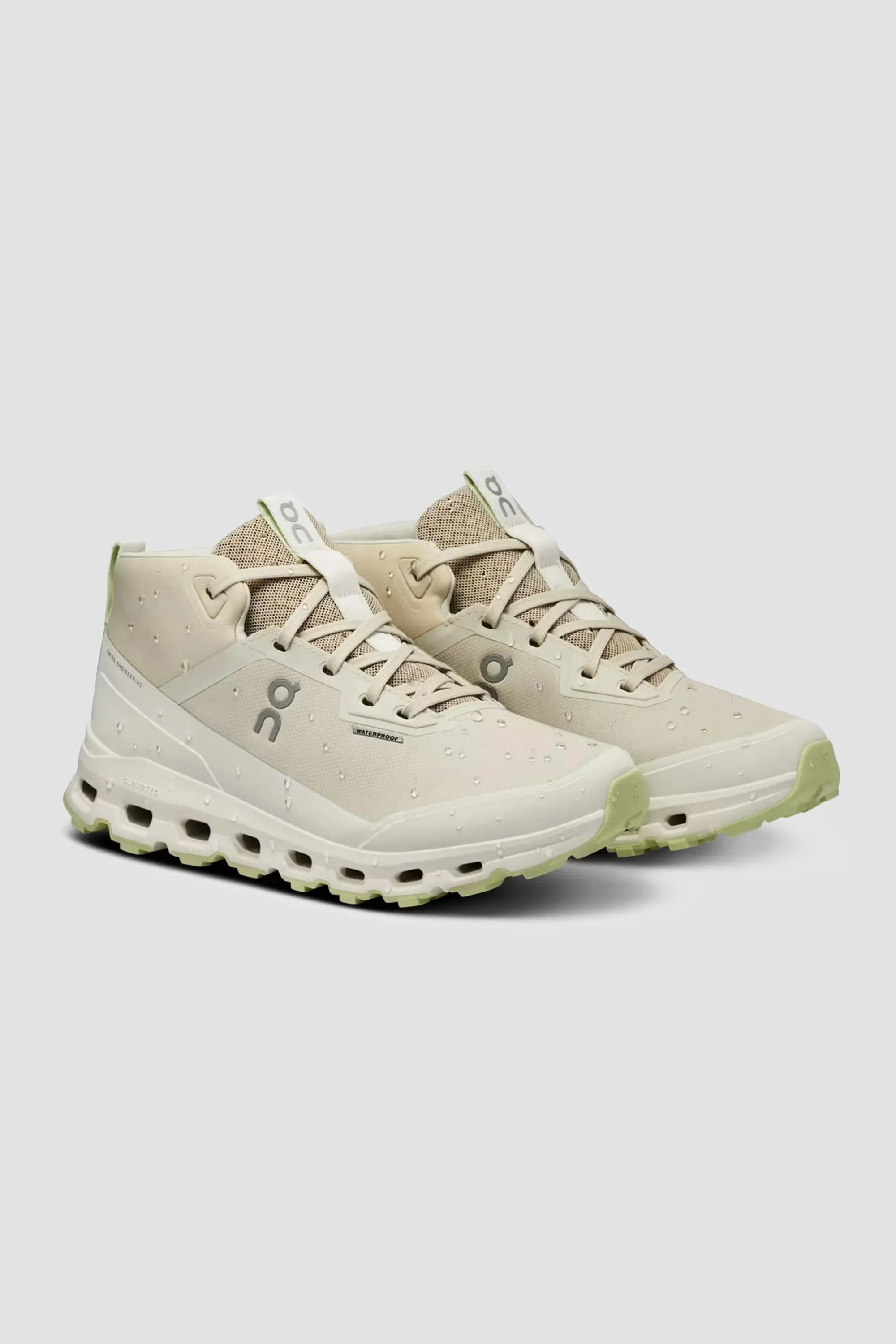 ON | Women's Cloudroam Waterproof in Ice/Limelight