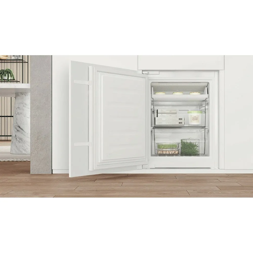 Whirlpool 280L 70/30 Built-In Fridge Freezer - White | WHC20 T322 UK